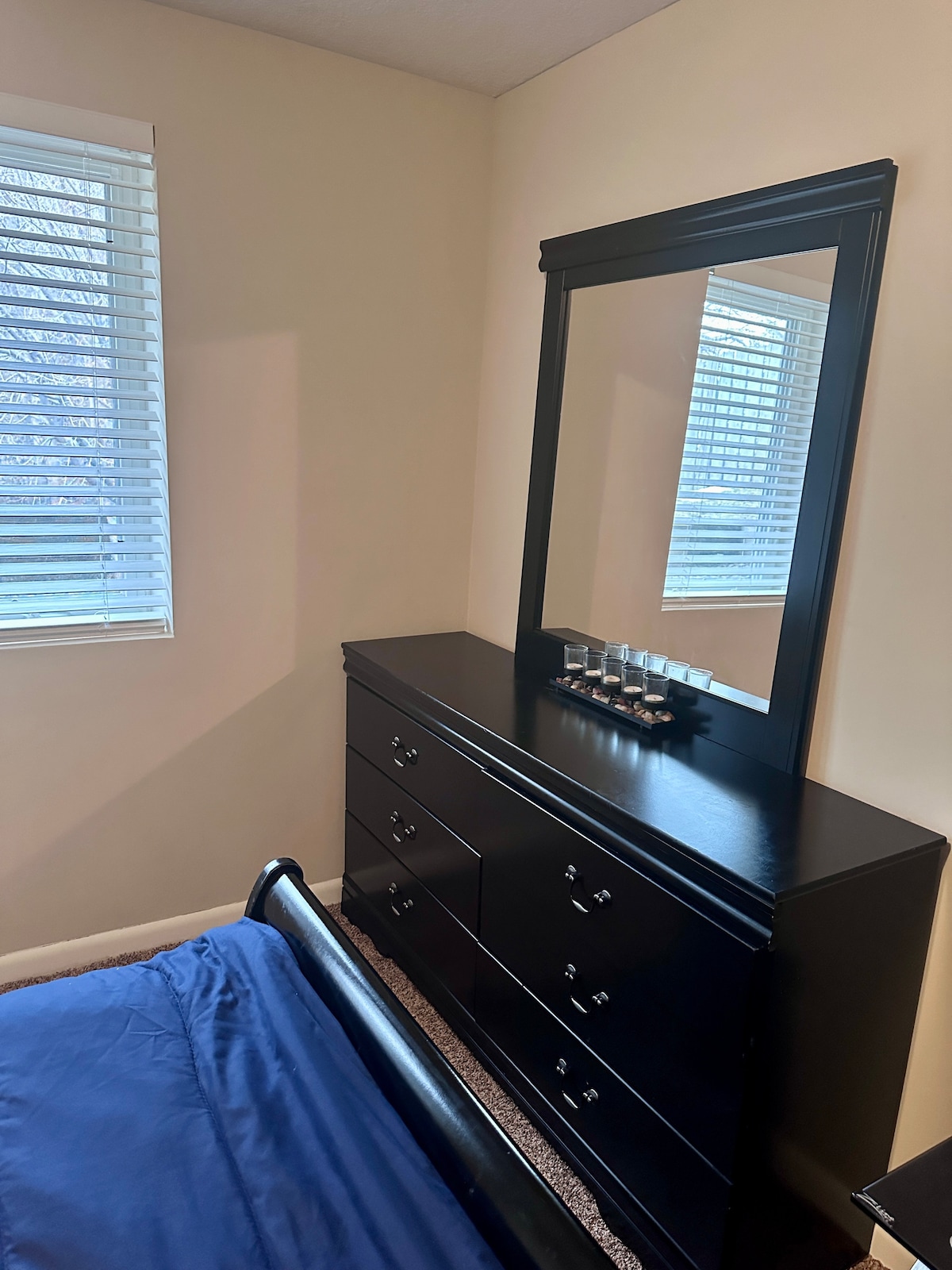 Tidy & Casual Private Suite