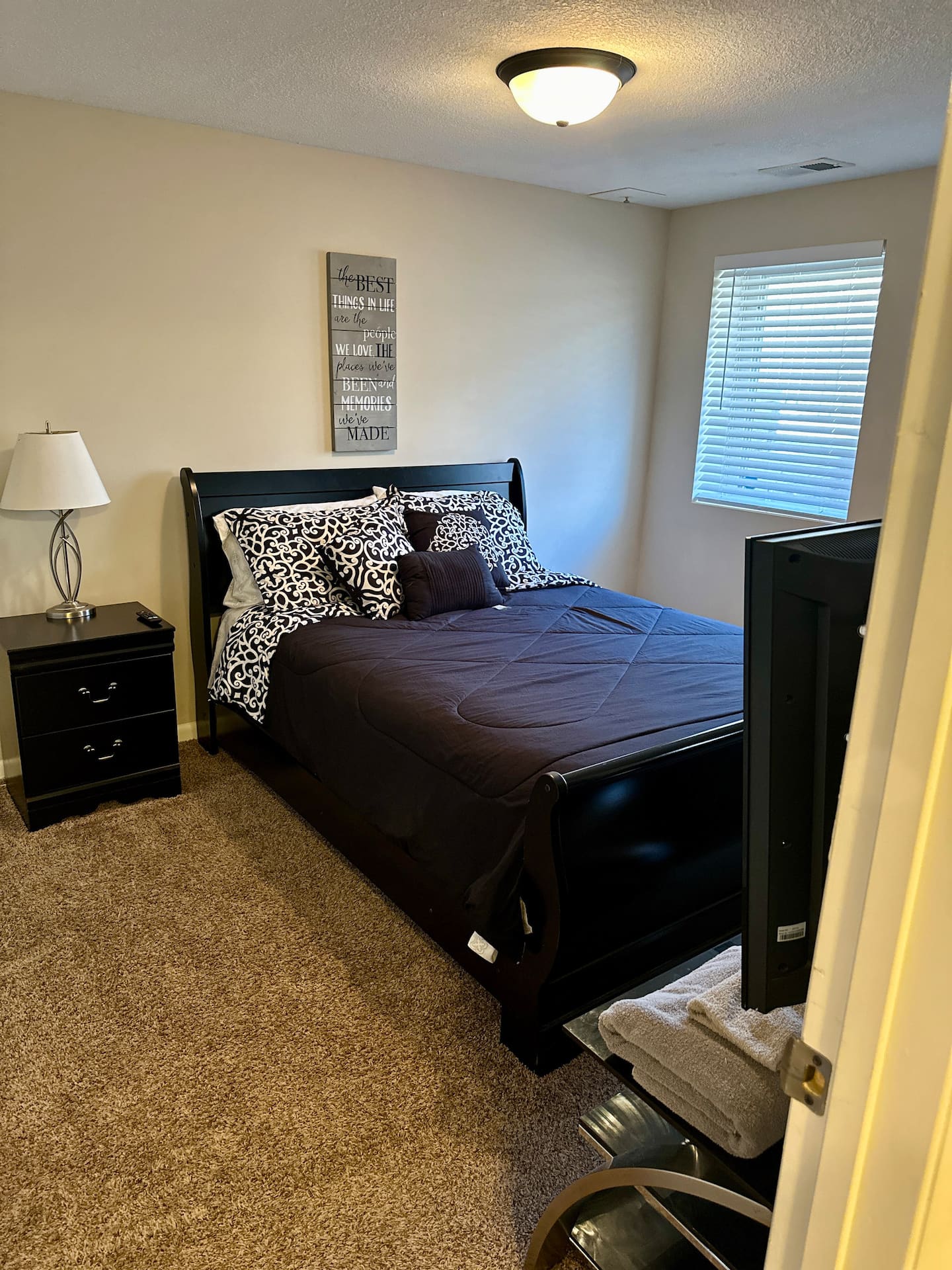 Tidy & Casual Private Suite