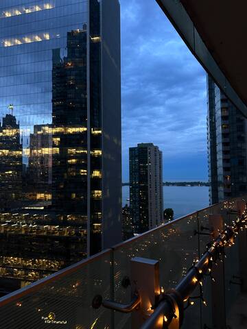 3 Bed Condo – Heart of Toronto gallery image 5