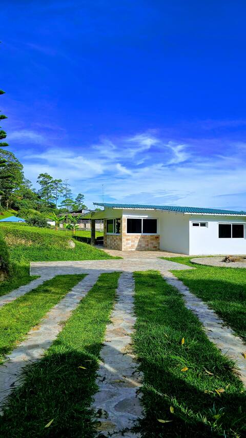 Finca Tierra de Leyendas Rooster Cabin