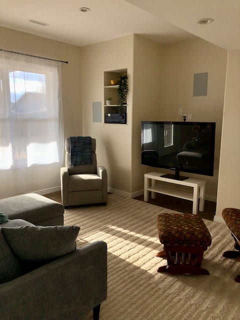 Popular Airbnb listing: Sunny Oasis: Chic Walkout Suite with King Bed in Red Deer