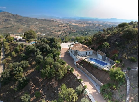 Great Villa unique place Finca la Roca