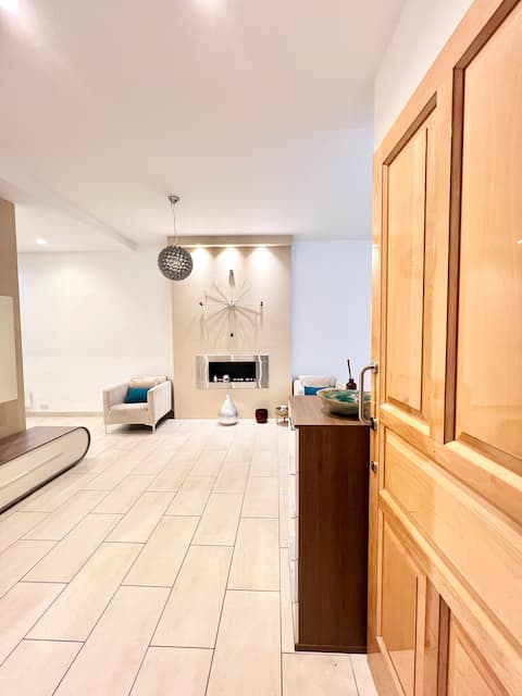 Emma Luxury 3BD Apartment with Marinaview