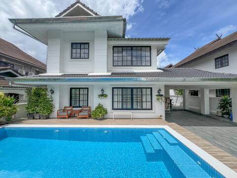 3 ️⁕️ 3 ® 5 BR Luxury Pool Villa in Chiang Mai & Book 3 Nights from Matching Pickup & Chinese Butler