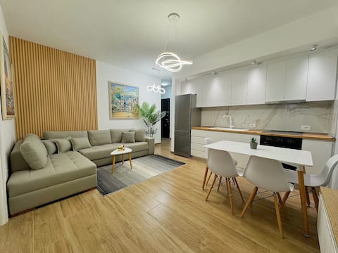 Successful Airbnb property: Lungomare Vlore-2min walk from sea-Jovi Apartment in Bashkia Vlorë