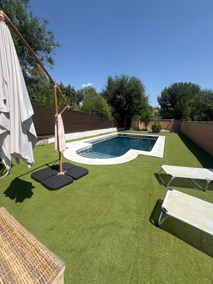 Habitación En Casarrubios Del Monte - Los Olivos