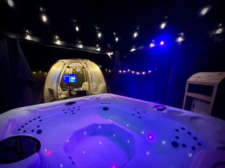 Callie’s - Private Hot-Tub (Bubble Dome: TV/Fire)