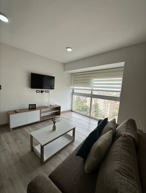 Premium apartment · High + garage · Leloir