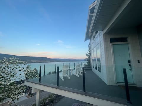 Valencia Vistas | Panoramic, Infinite Lake Views