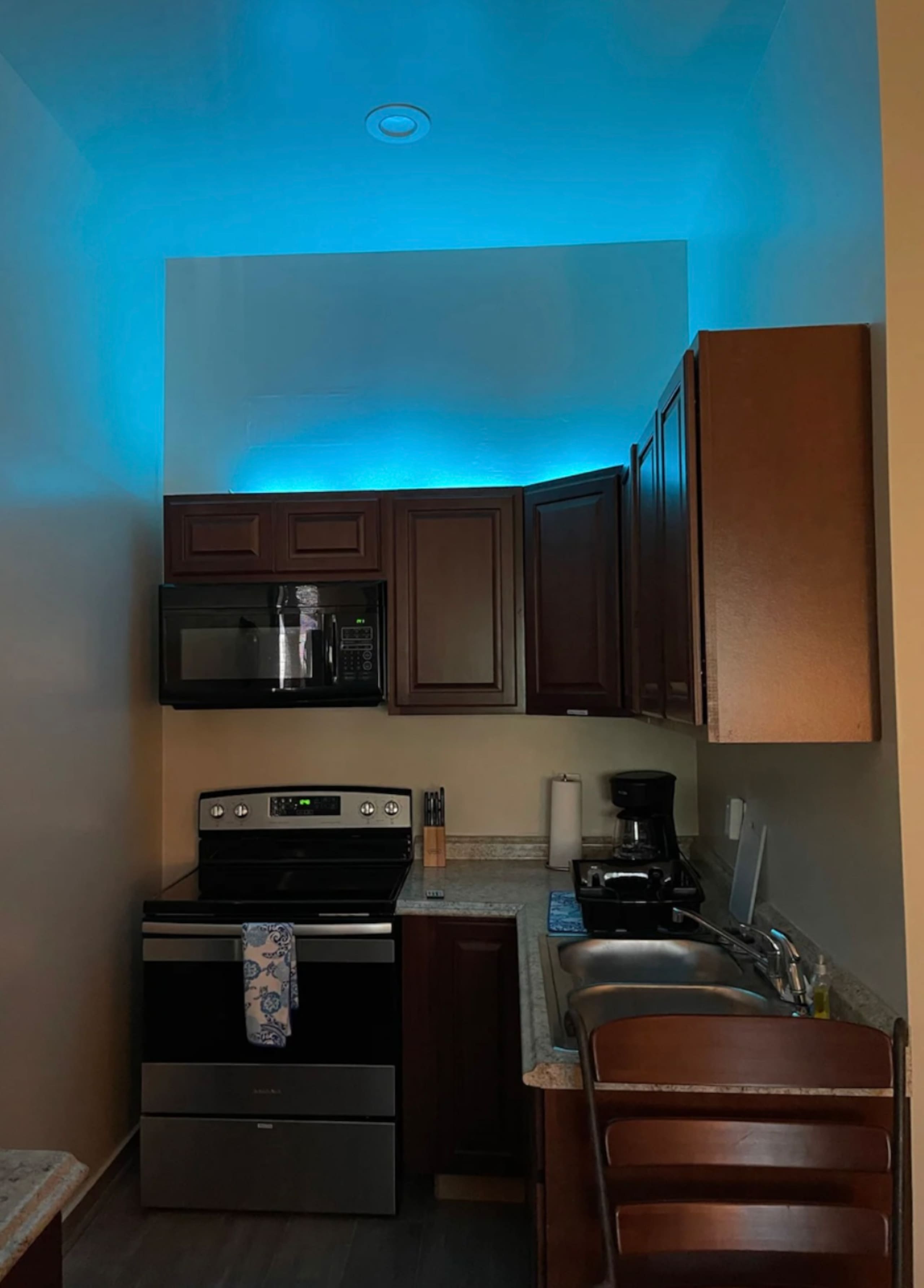 Home in Hilo · ★5.0 · 2 bedrooms · 2 shared baths - Image 3