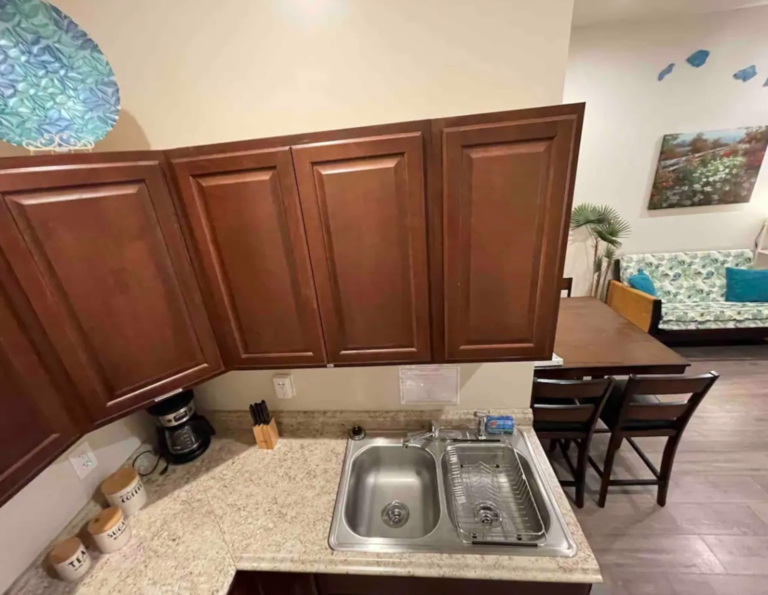 Home in Hilo · ★5.0 · 2 bedrooms · 2 shared baths - Image 5