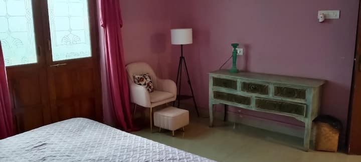 Bedroom 2 image 5