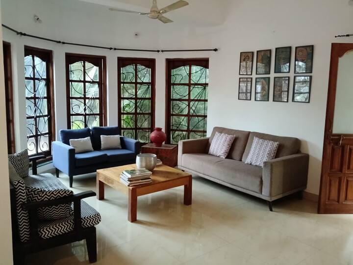 Living room image 1