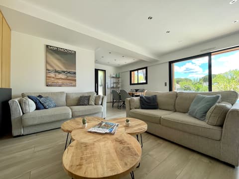 Successful Airbnb property: Beach and Port - Heated Pool - Ideal Terrace in La Teste De Buch