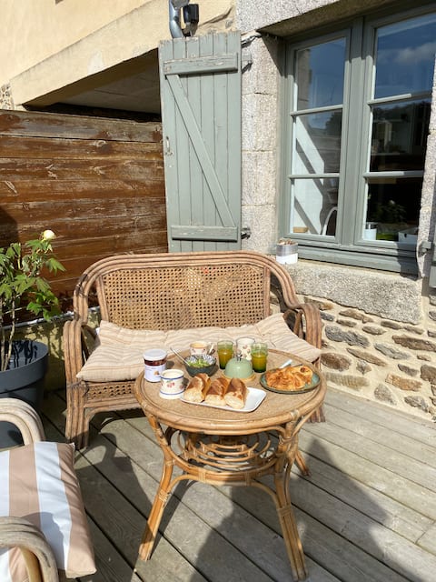 Ker Anna
Small stone house
Dinan/Dinard