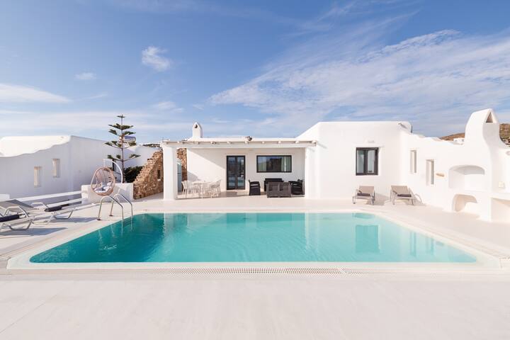 Mykonos Villa Chaniotis Jacuzzi Retreat