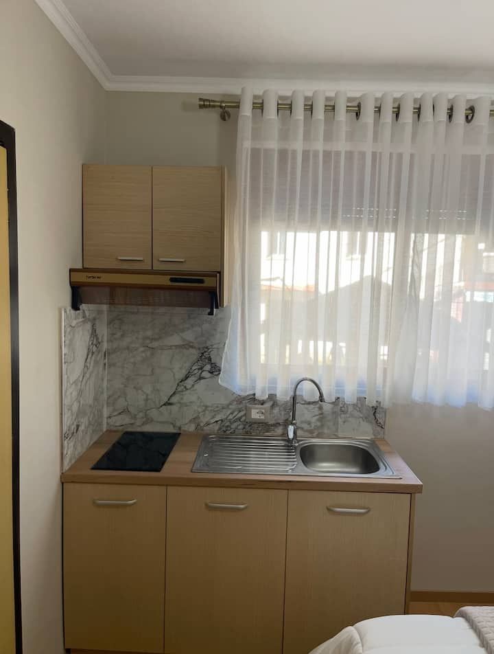 Downtown Stay Apartment - Gjirokaster