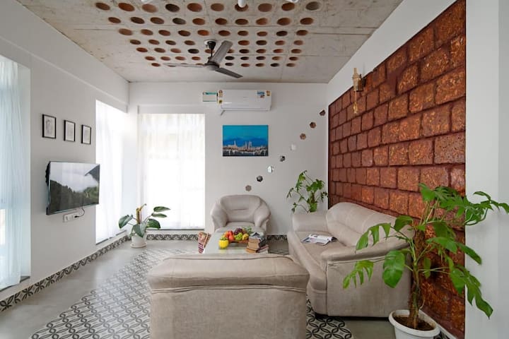 4BR common pool villa-NrThallasa