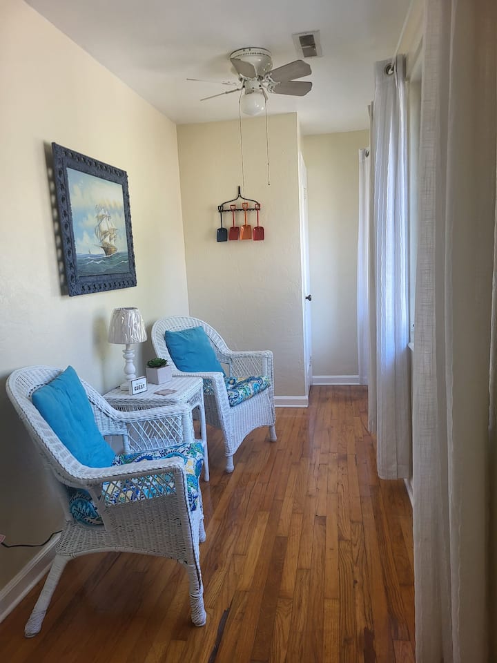 Apartment In St. Petersburg - St. Petersburg, FL
