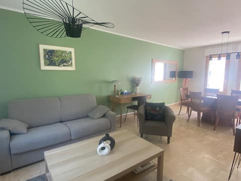 Popular Airbnb listing: Donizetti house parking and garden - near metro in Villejuif