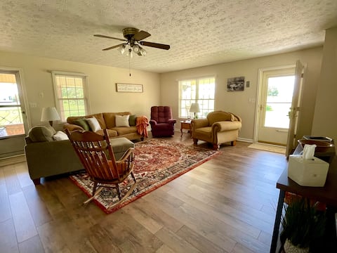 Top Airbnb: Olen's Place in Seneca / Clemson