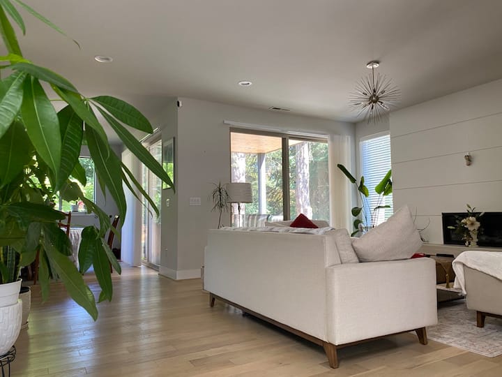 Convenient Access Rooms Rental - Kirkland, WA