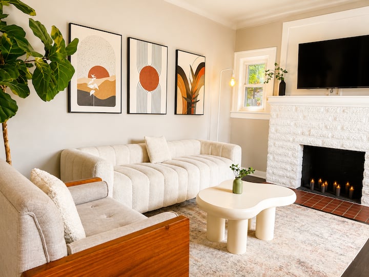 Cozy College Cultural home, near downtown &events!