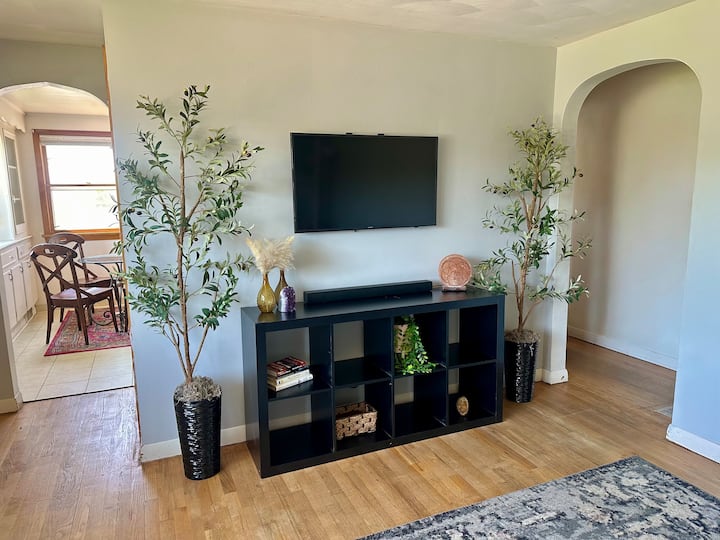 Sunshine Daydream • Spacious 3br | Feels Like Home - Binghamton, NY