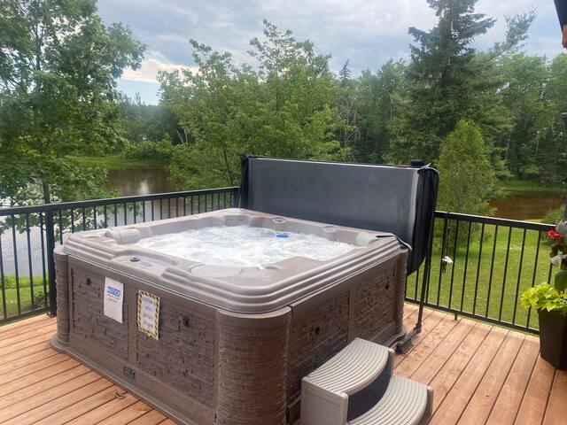 Modern Riverfront Loghome gallery image 4