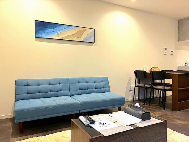 渋谷へ電車5分/72㎡/フルリノベーション/三軒茶屋駅徒歩6分/最大7人/シンプルモダン/浴室テレビ