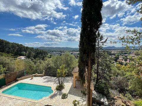 Maison provençale.