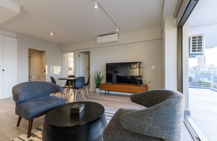 Adorable coastal retreat gallery image 2