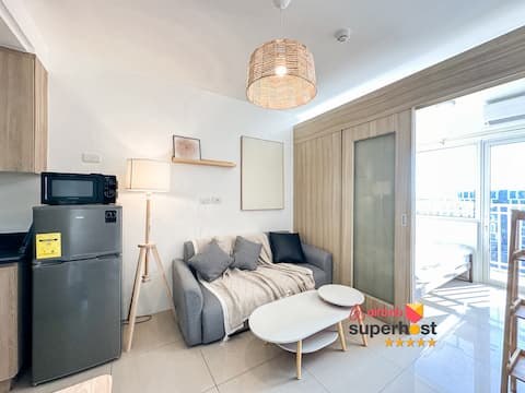 18th F Cozy1BR| 2-4Pax| Walk to MOA| Firework View