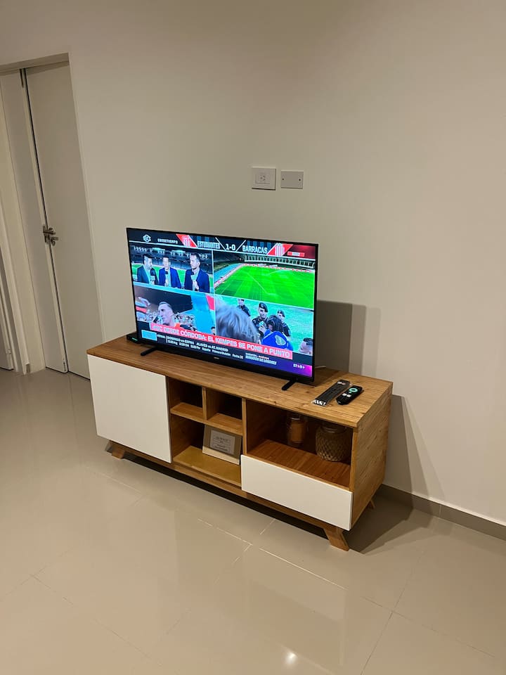 Apartamento de 1 quarto em Almagro com segurança 24 horas e piscina