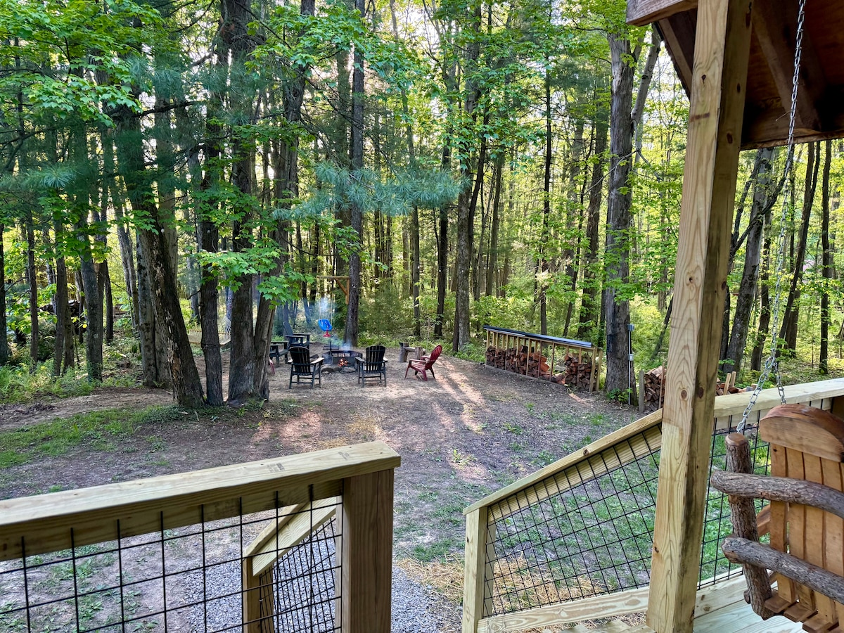 Backyard image 2 at Sweet River Lodge in Tionesta