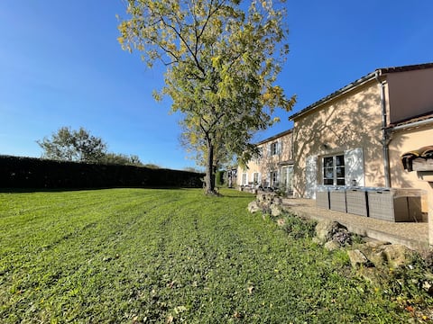 Nérac large cottage for 4 to 14 people Domaine de Marthès