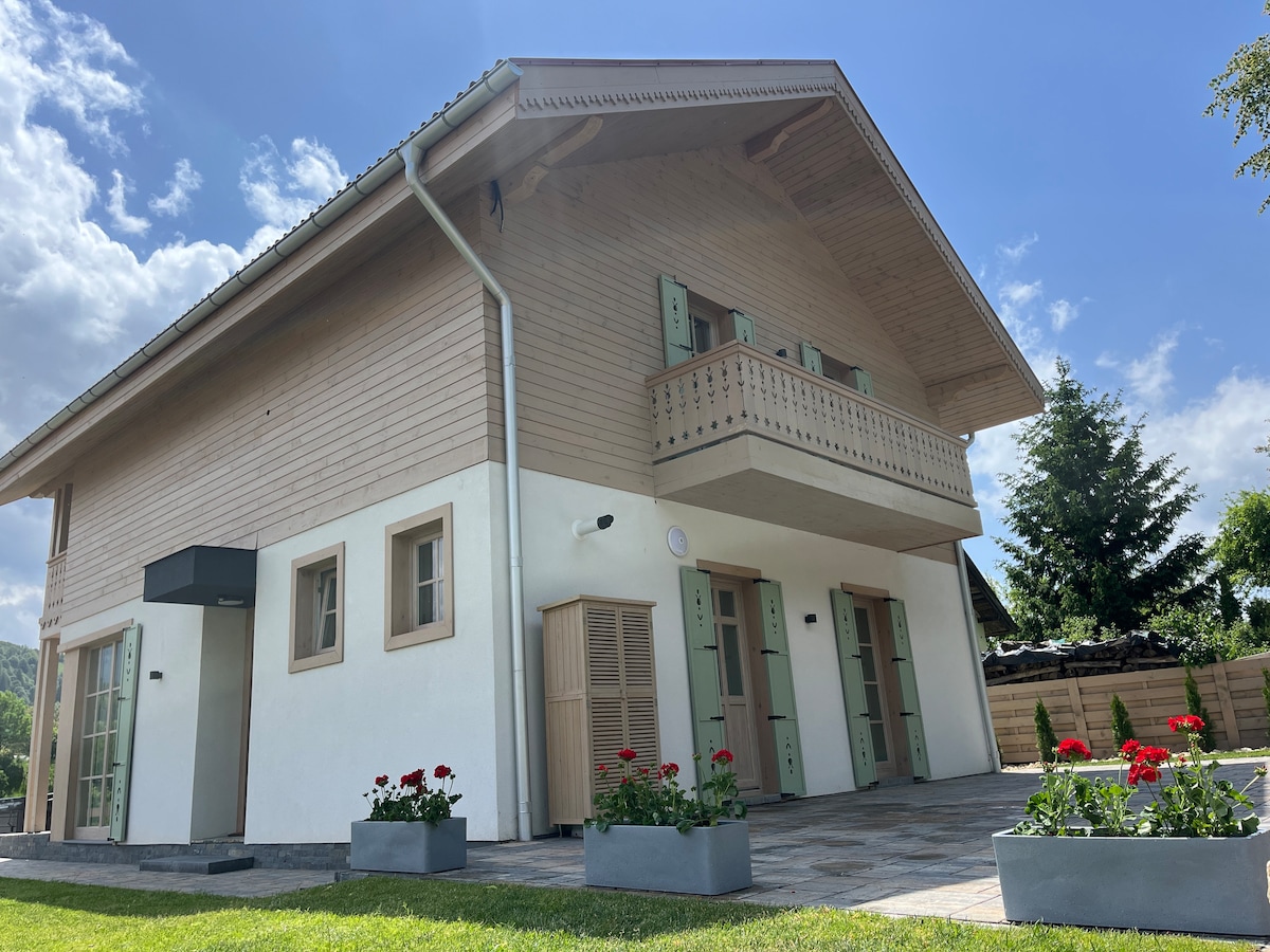 Berghaus Arina - Cabins for Rent in Moieciu de Jos, Brasov