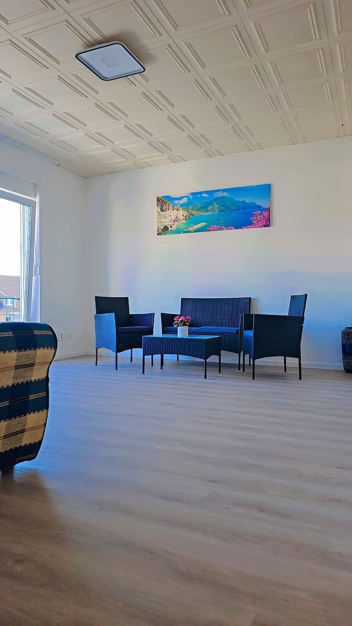 3 Room Big Apartment With Kitchen And Balcony - Kerpen
