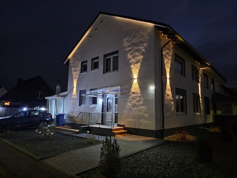 3 Room big Apartment with kitchen and Balcony