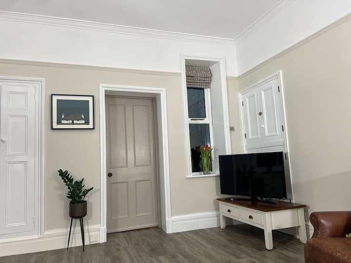 Charming Victorian Apartment - Bury
