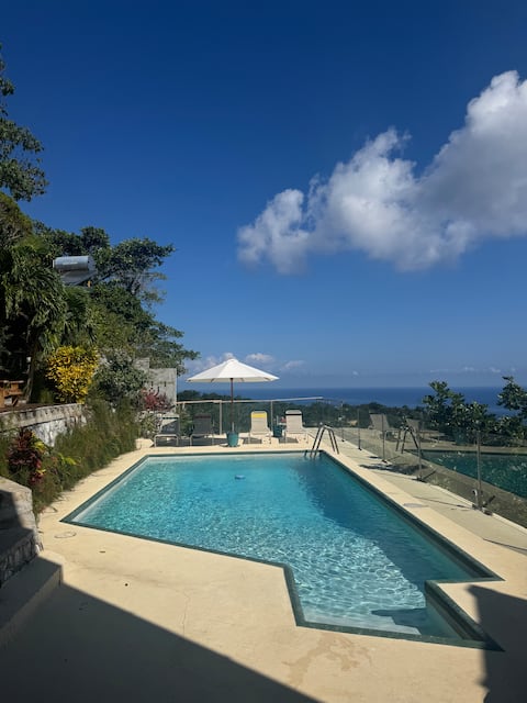 A View To A Kill - Your Private Tree House Villa