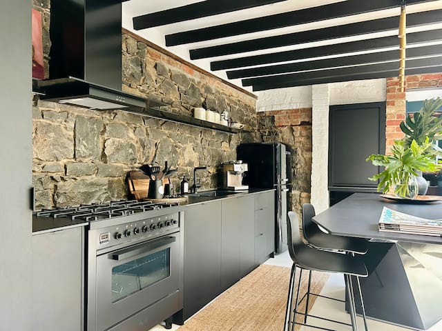 The Glass House | Fitzroy gallery image 5