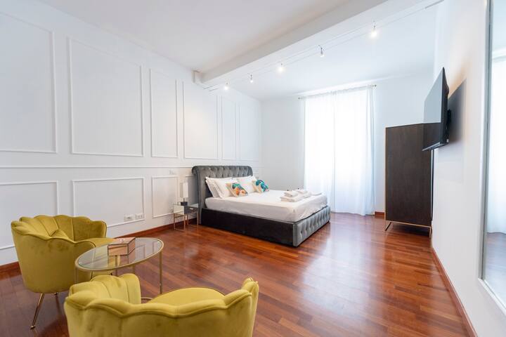 Trevi Fountain Superior Suites