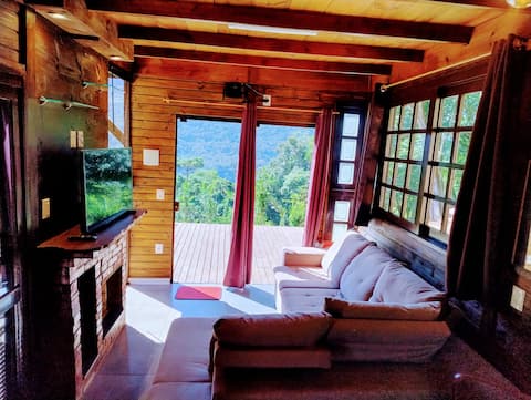 Popular Airbnb listing: Romantic cabin with a view and bathtub in Nova Petrópolis