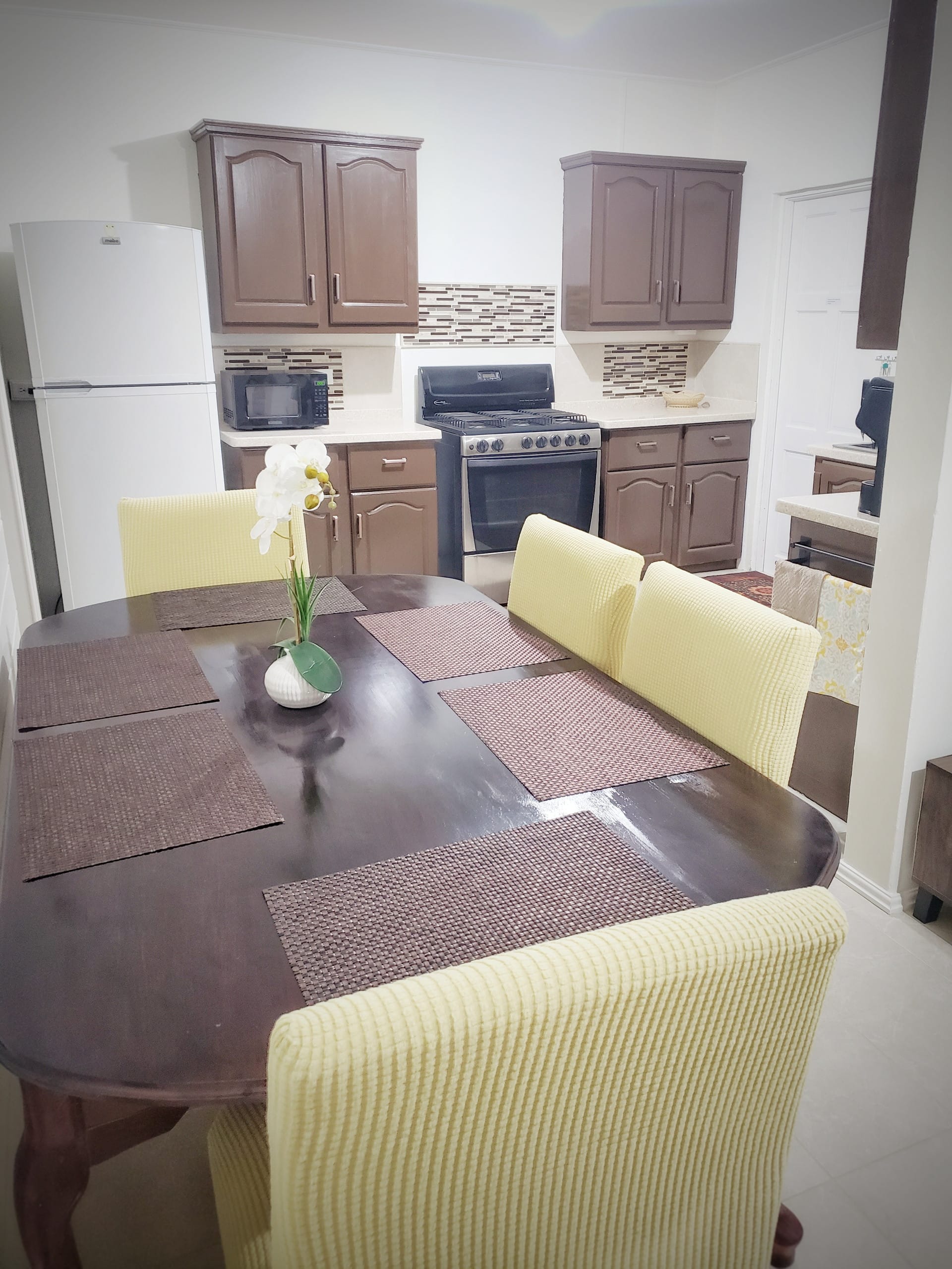 Spacious w/AC in all Bedrooms.Wifi, Cable, Netflix