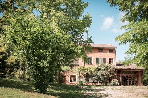 Entire house with park and veranda: Barbisa1852