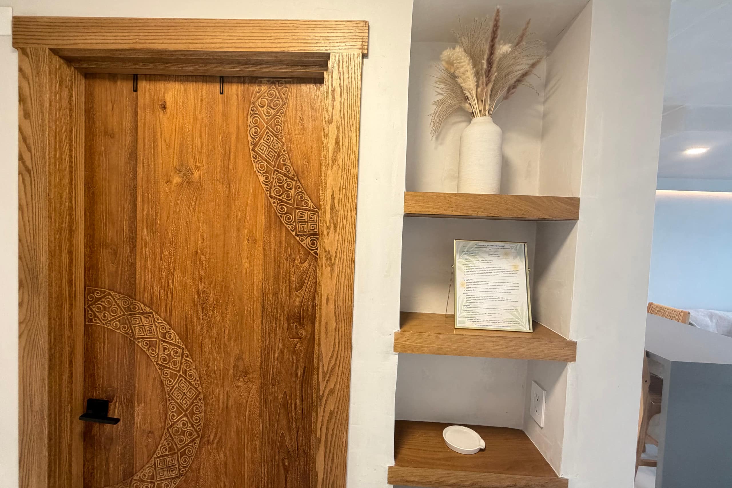 Condo in Lahaina · ★4.94 · Studio · 1 bath - Image 8
