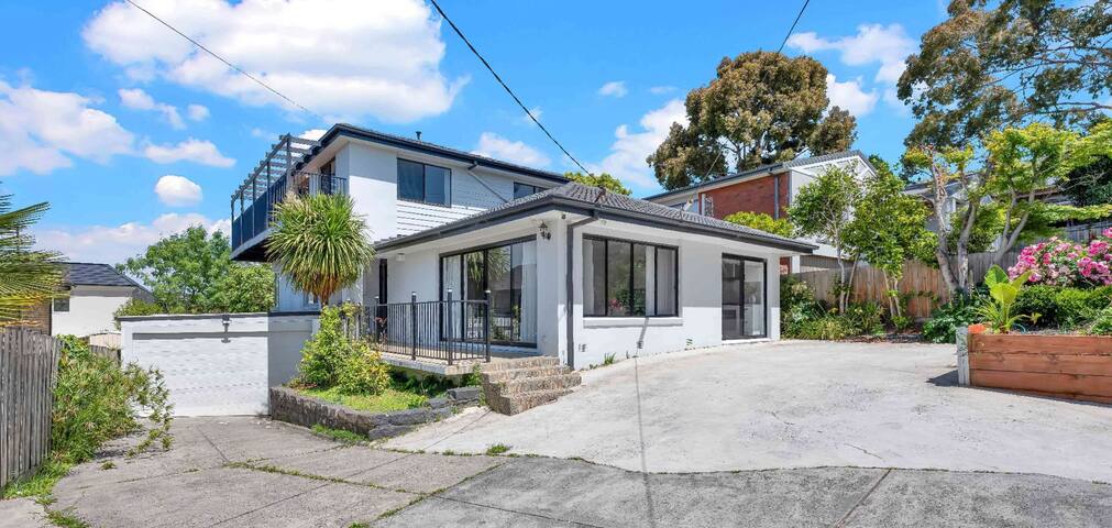 Glen Waverley 近商场｜超大｜全新｜高端别墅度假房