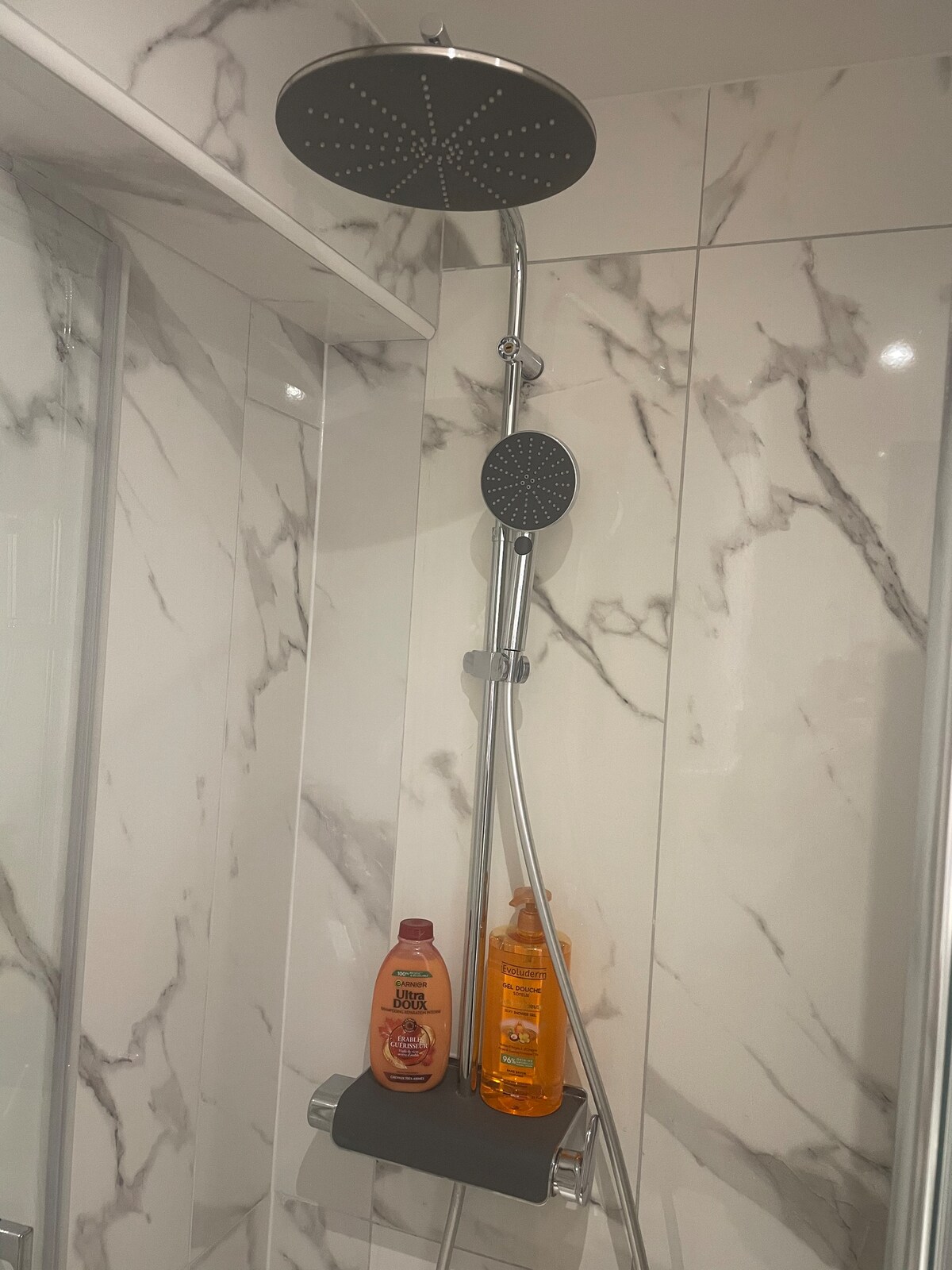 Annonce Airbnb populaire: Beautiful studio 10 minutes from Paris à Asnières Sur Seine