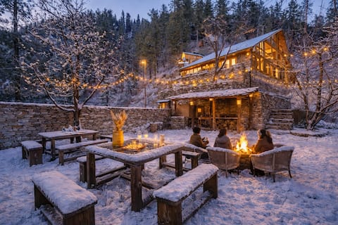 3BHK Silvana Luxury Cottage w/ Sauna